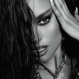 Meet your Posher, Chloe